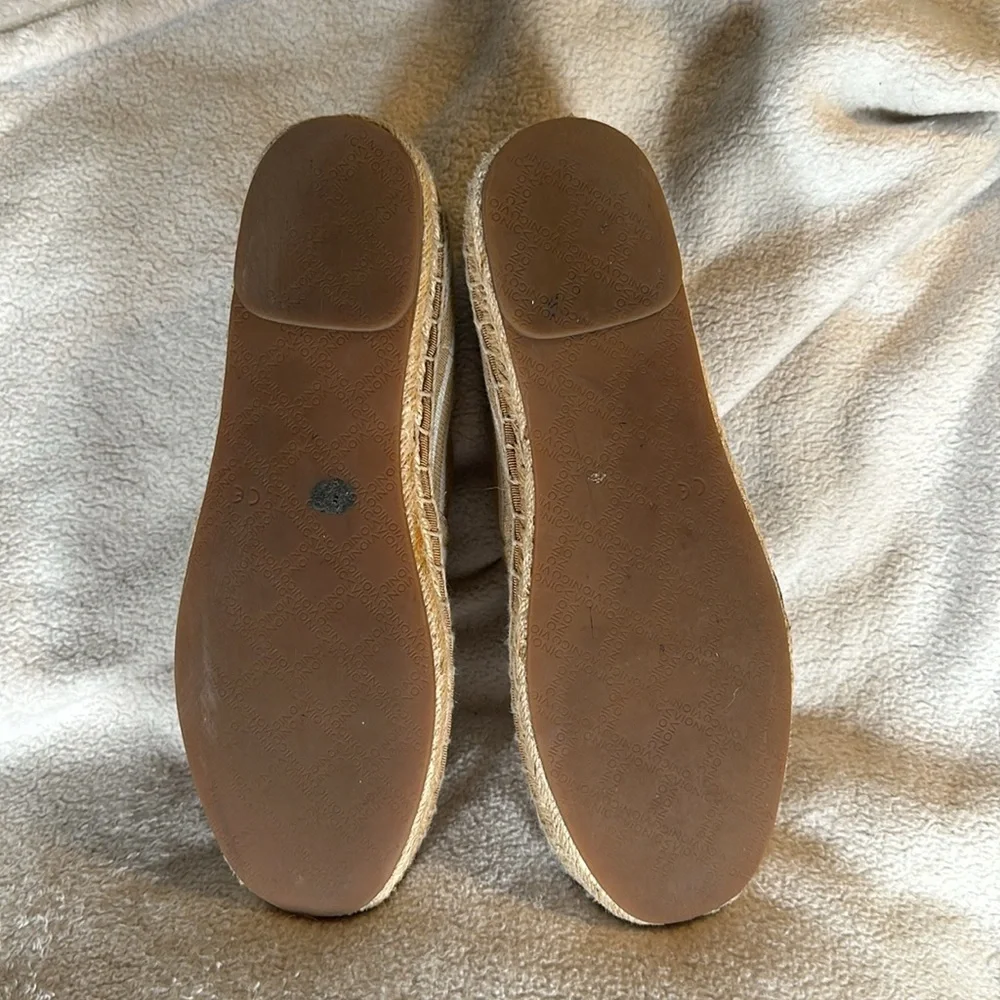 Vionic Valeri Slip On Sand Stripe Tan Espadrille Flats Size 7.5